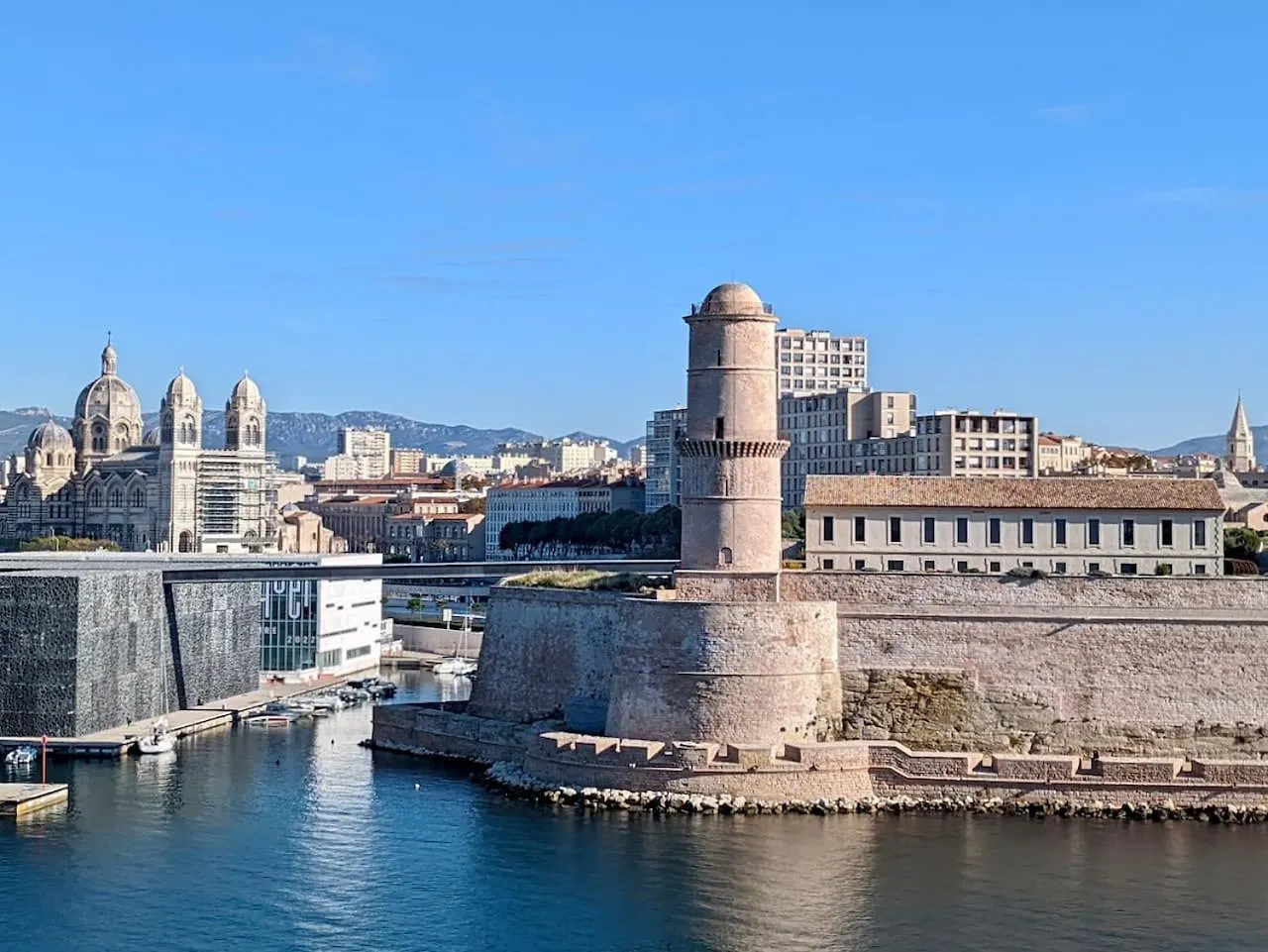 Du Cote Du Vieux Port & Mucem - Central Marseille Apartment